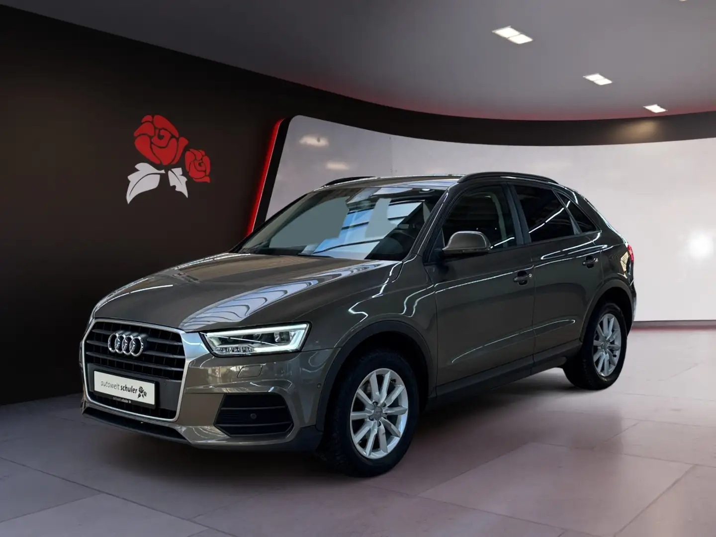 Audi Q3 1.4 TFSI S-tronic LED AHK Navi Sitzheizung Brown - 2