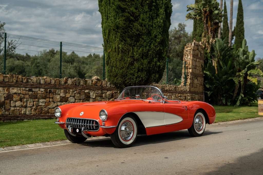 Chevrolet Corvette - foto 1
