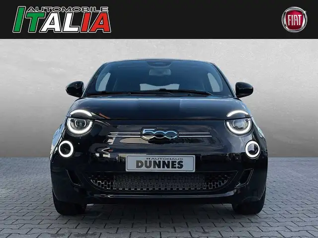 Fiat 500E view 8