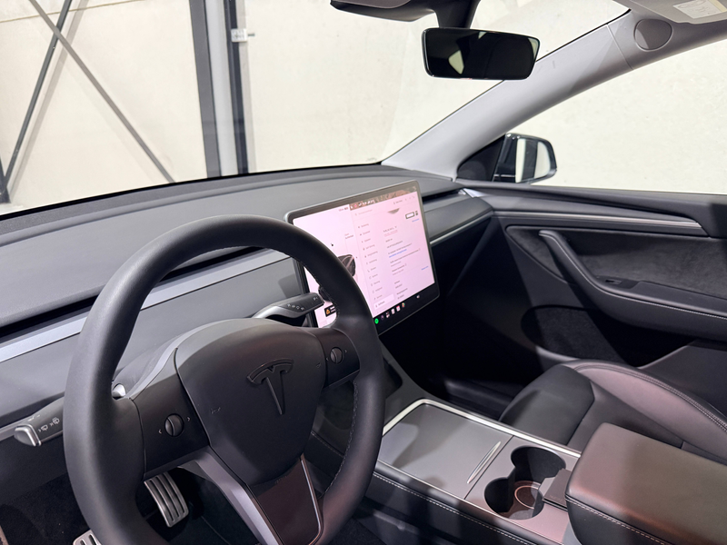 Tesla Model Y Model Y 72.5 kWh Dual Motor Performance (393kW) — photo 5