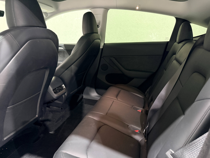 Tesla Model Y Model Y 72.5 kWh Dual Motor Performance (393kW) — photo 11