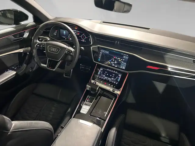 Audi RS6 view 5