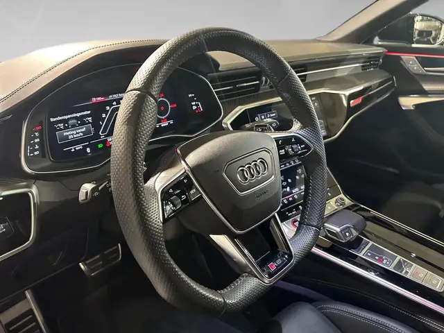 Audi RS6 view 4