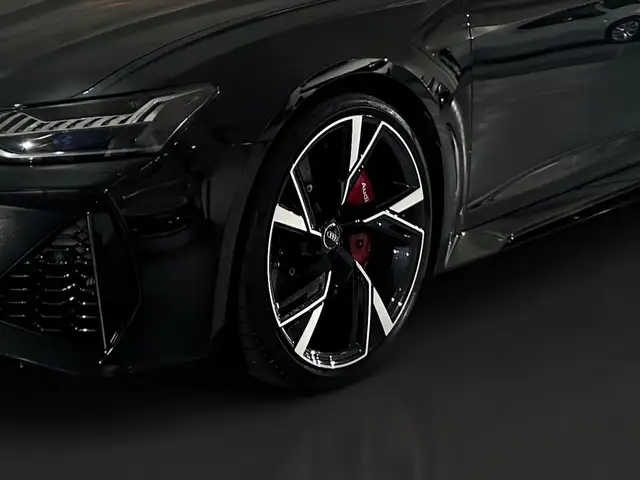 Audi RS6 view 14