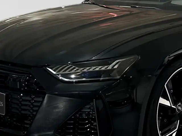 Audi RS6 view 13