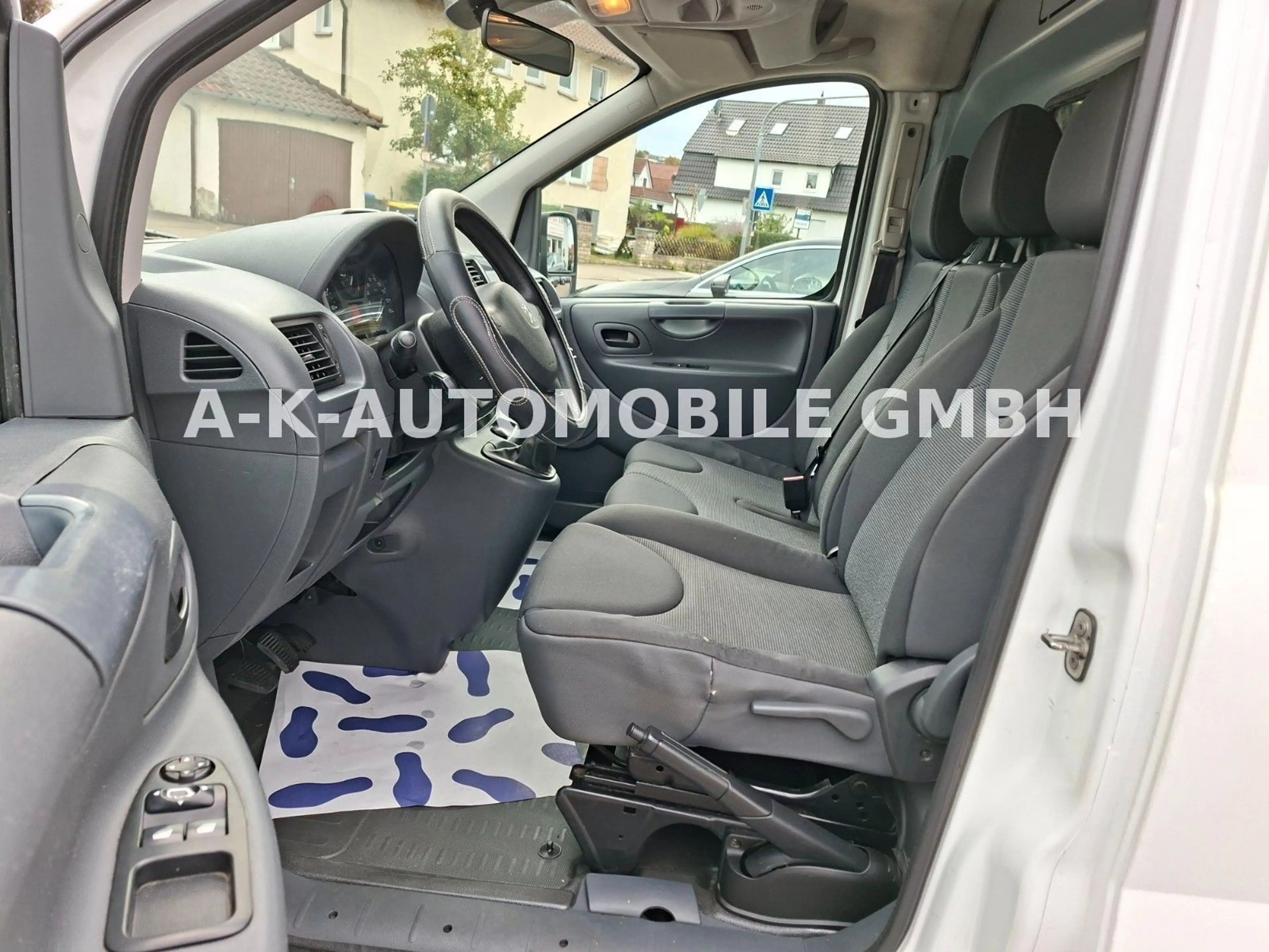 Peugeot Expert Kasten L2H1 Avantage Edition — photo 13