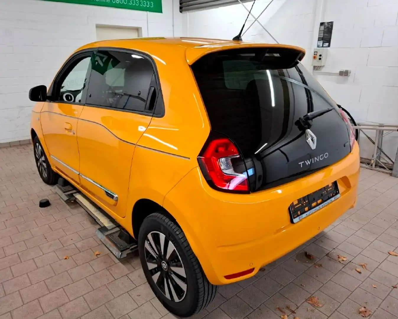 Renault Twingo E-TECH  Navi*Klima*Sitzheizung*Rückfahrcam Gelb - 2