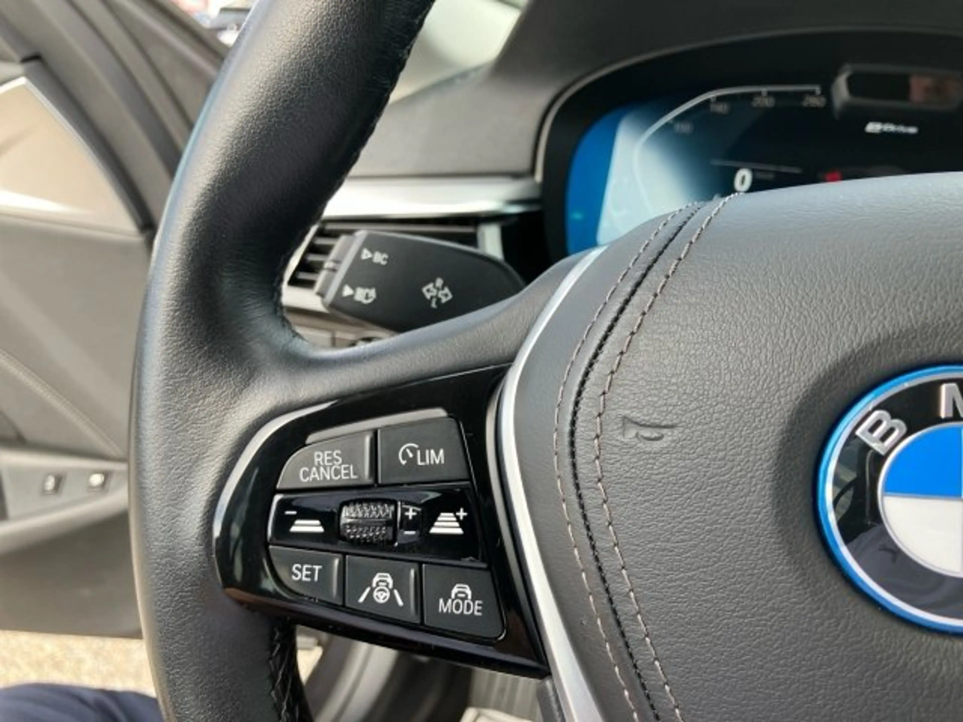 BMW 530 e xDrive Limousine G30 XB1 — photo 15
