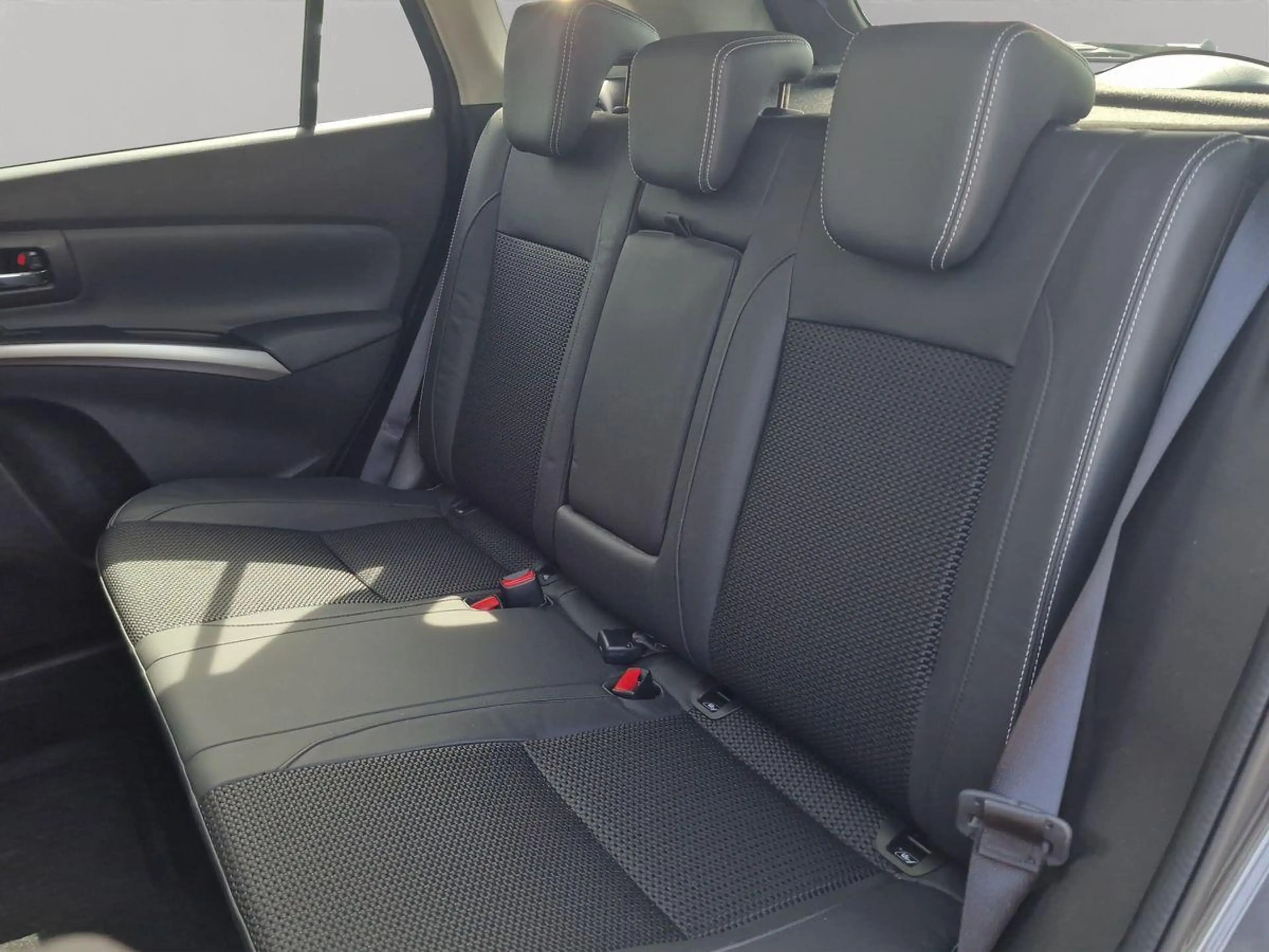 Suzuki SX4 S-Cross S-Cross 1.5 Hybrid AGS Comfort+ AllGrip — photo 15