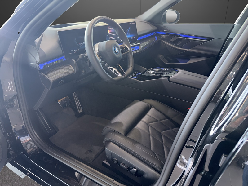 BMW i5 xDrive40 Limousine M-Sport NP 91.400,- — photo 7