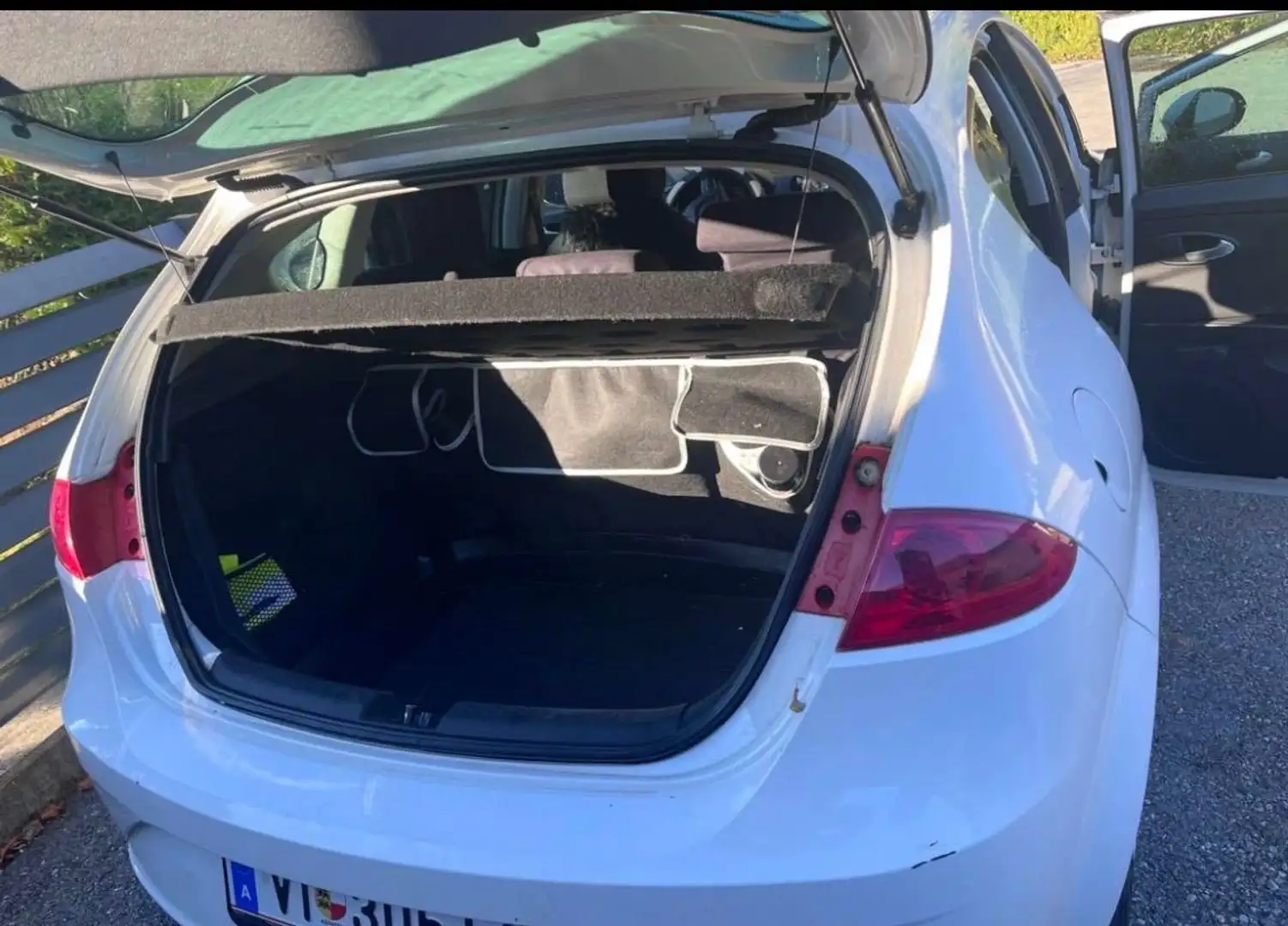 SEAT Leon Leon Chili 1,4 Chili Weiß - 2