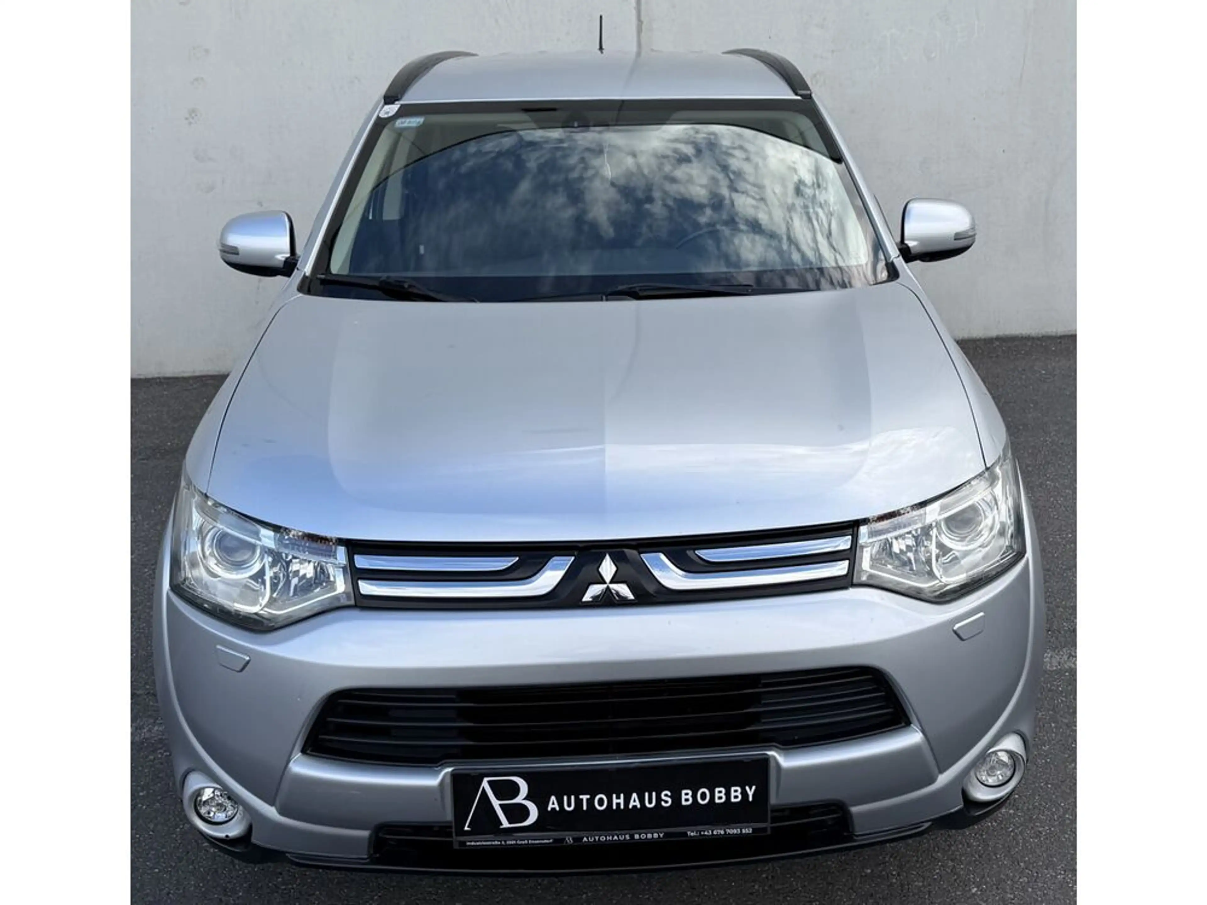 Mitsubishi Outlander Outlander Intense   Connect 4WD 7.Sitzer — photo 4