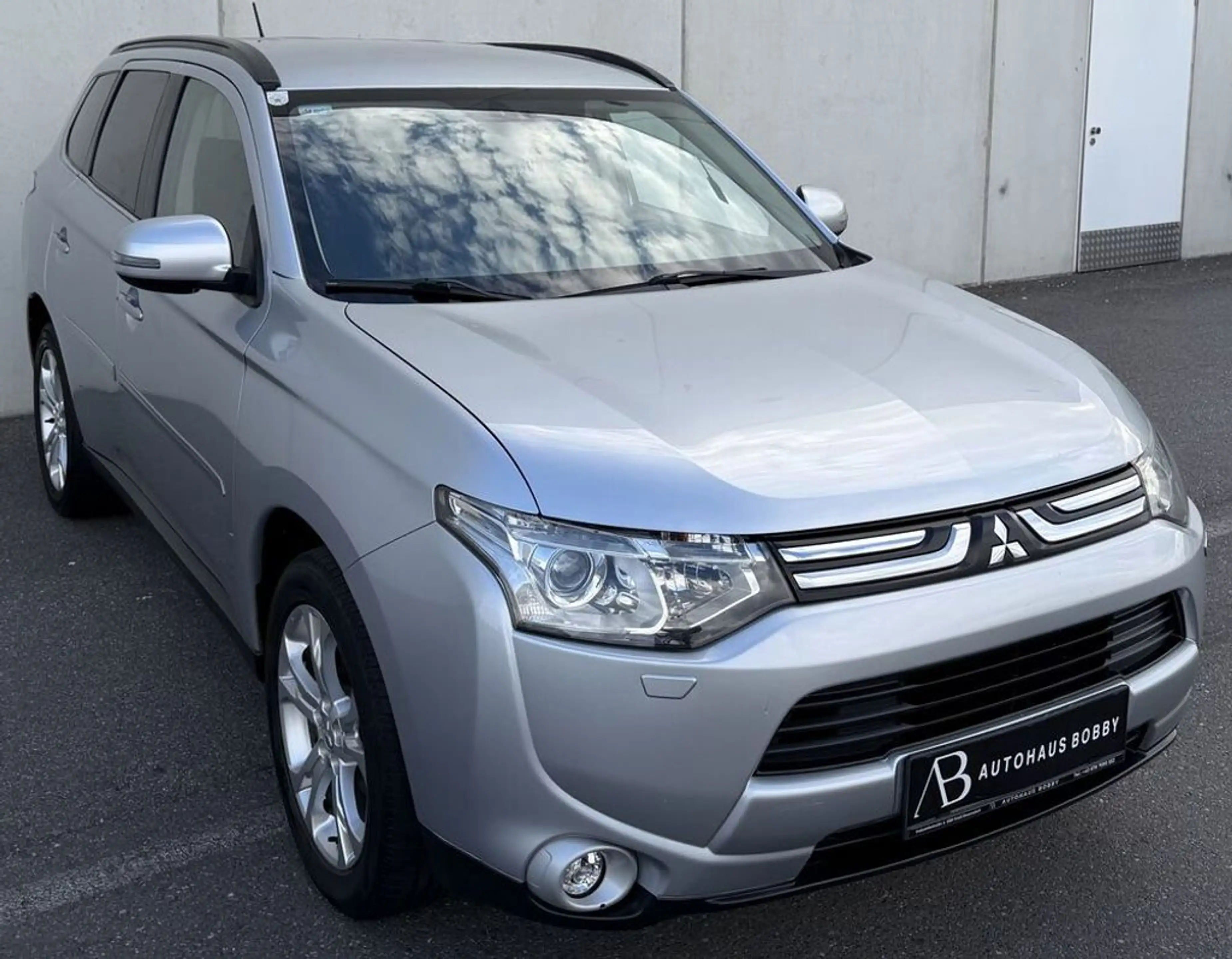 Mitsubishi Outlander Outlander Intense   Connect 4WD 7.Sitzer — photo 7