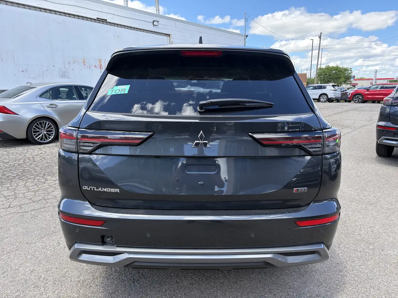 Mitsubishi Outlander photo Mitsubishi Outlander