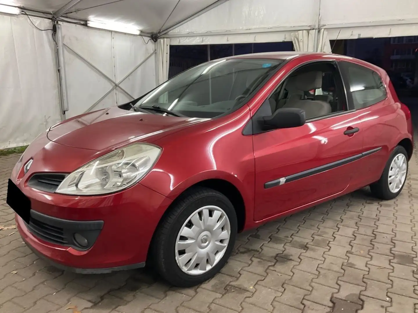 Renault Clio III 1.2 16V 75CH CONFORT EXPRESSION 3P Rouge - 1