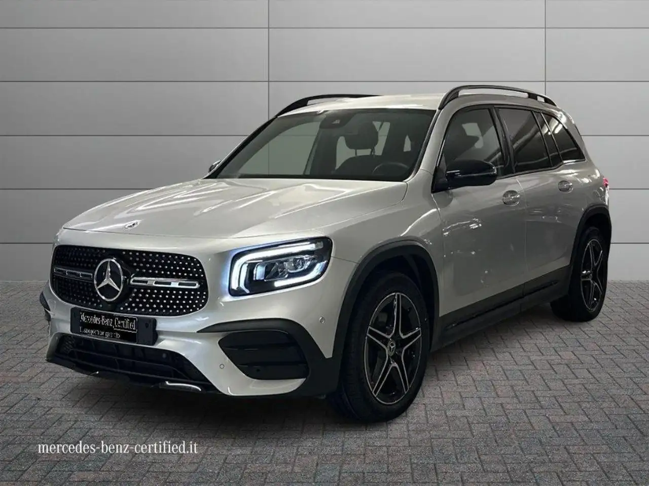 Mercedes-Benz GLB 180