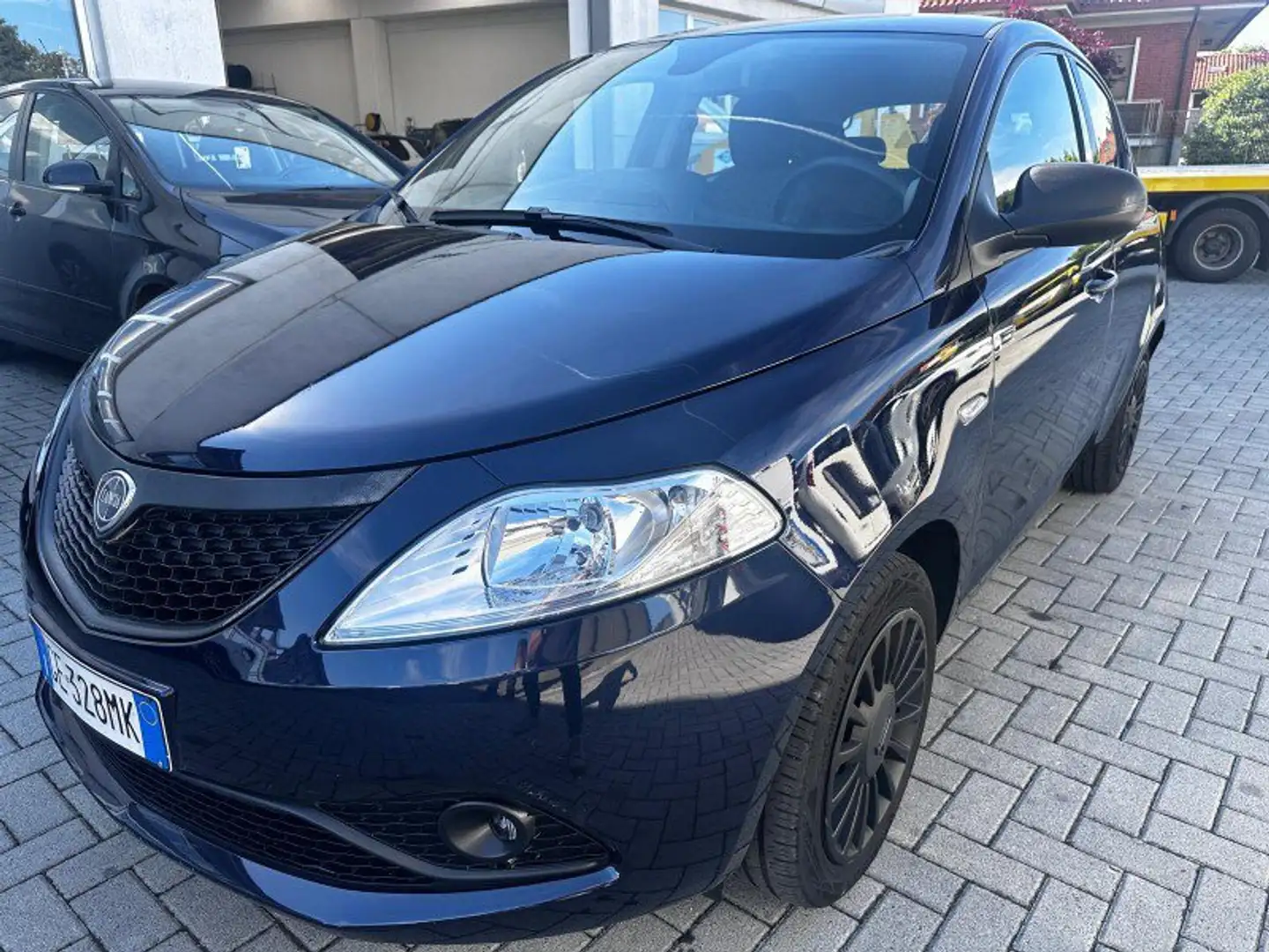 Lancia Ypsilon Ypsilon 1.0 FireFly 5 porte S&S Hybrid Ecochic Si Bleu - 1