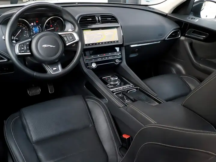 Jaguar F-Pace 2020, foto 20