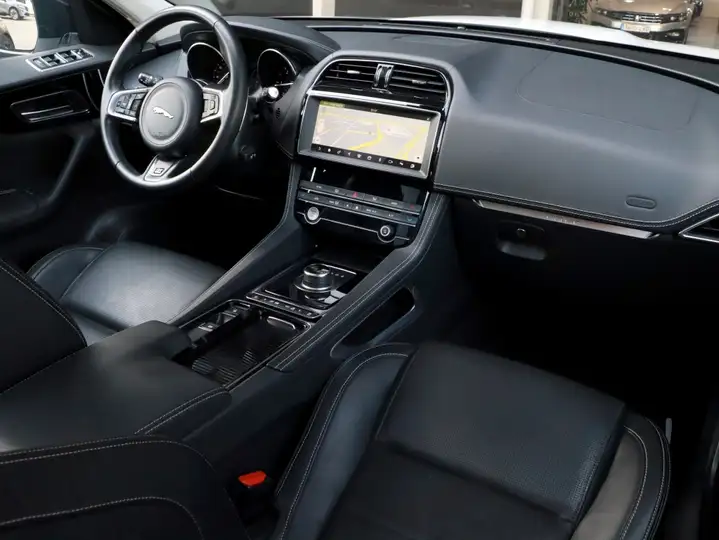 Jaguar F-Pace 2020, foto 7