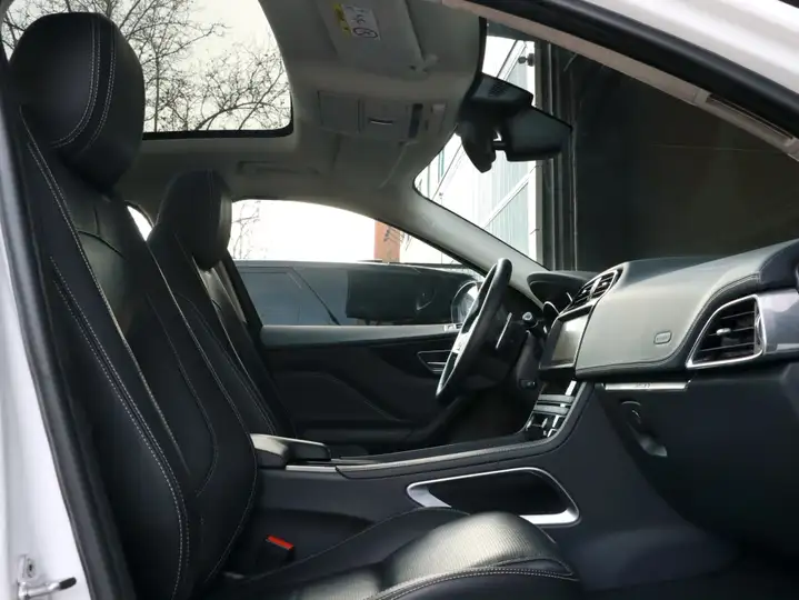 Jaguar F-Pace 2020, foto 16