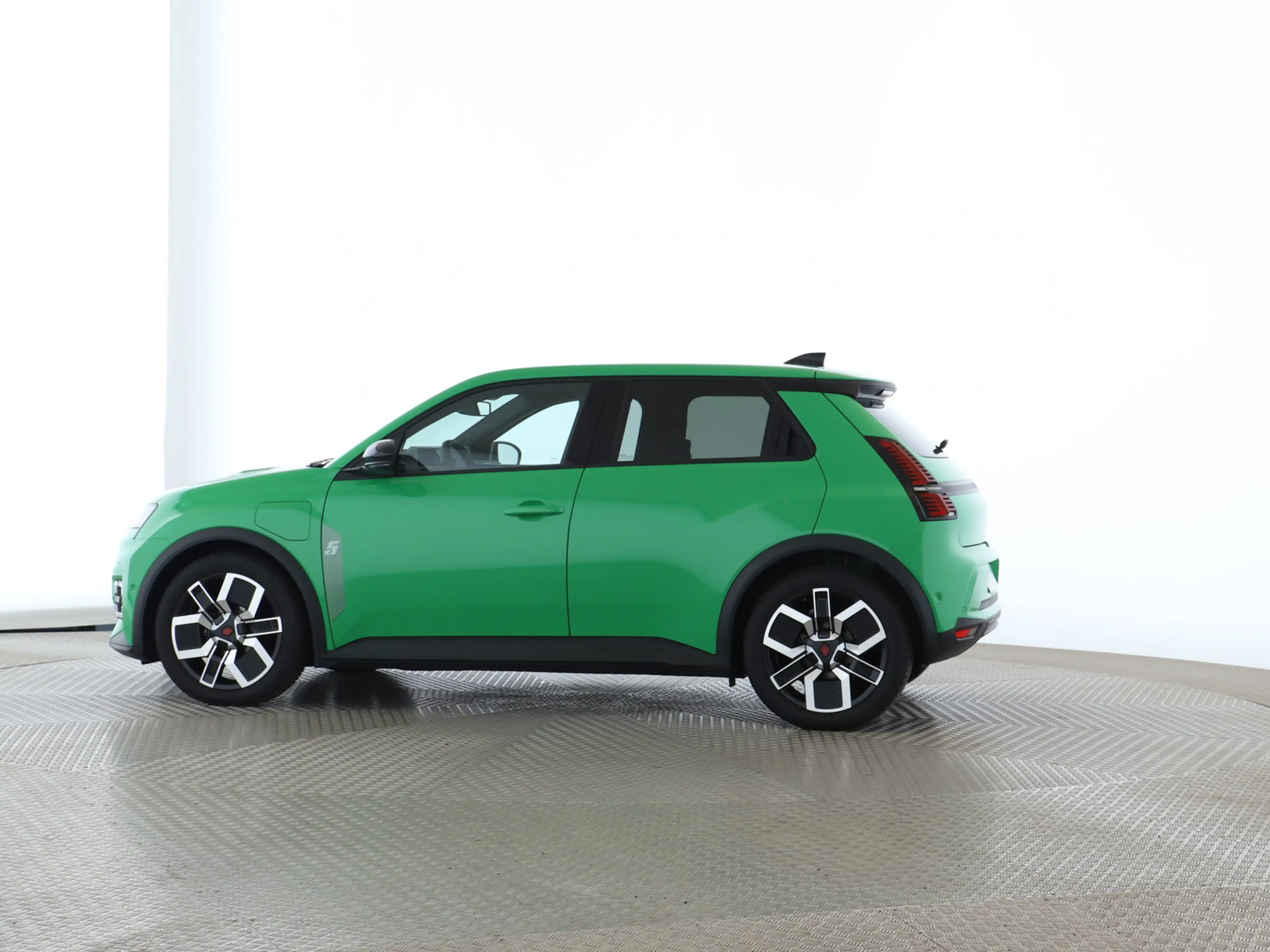Renault R 5 E-Tech Techno 120 Urban Range — photo 9