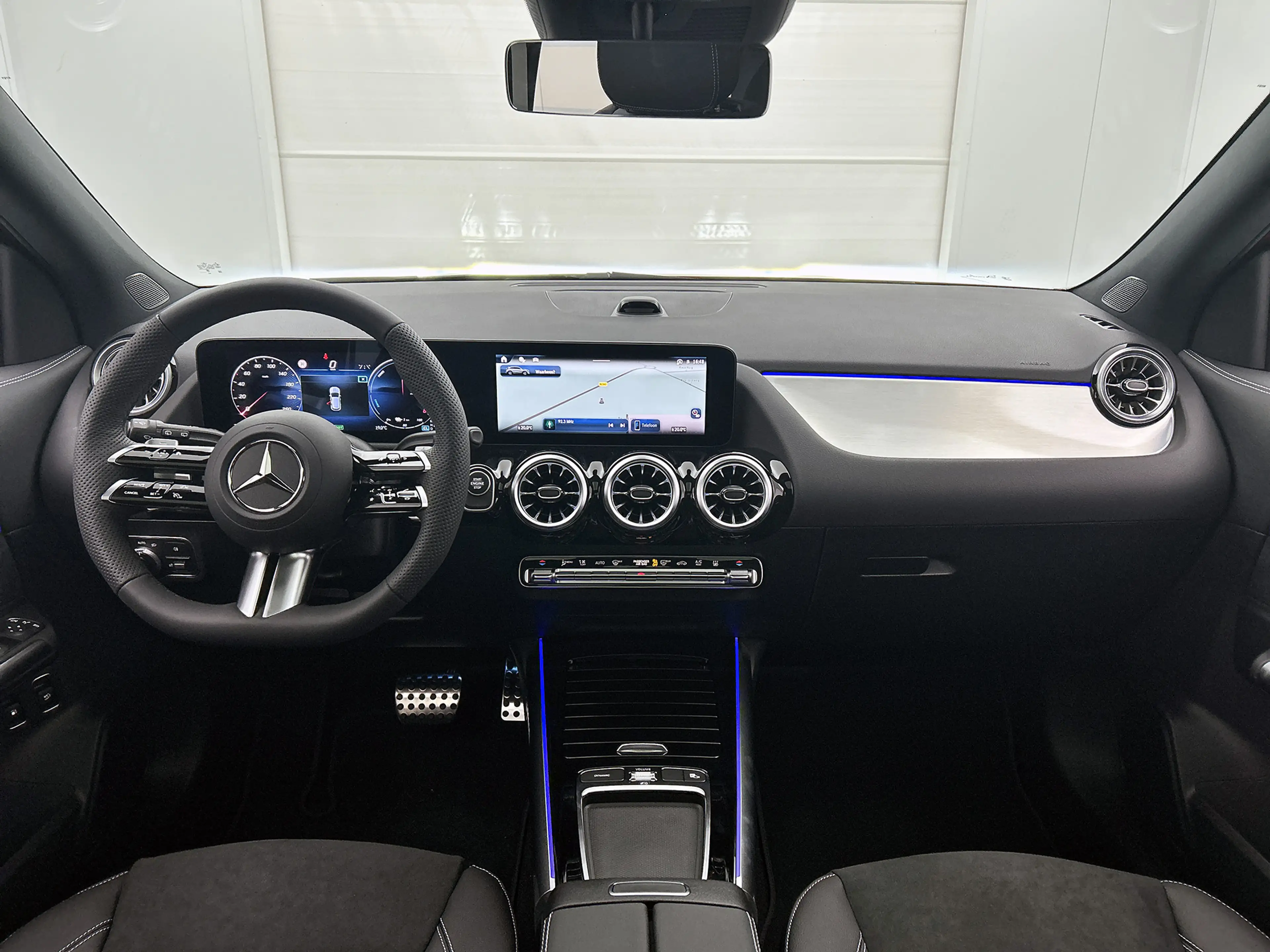 Mercedes-Benz GLA 250 e 140 Year Edition | Plus pakket | Nightpakket | P — photo 4