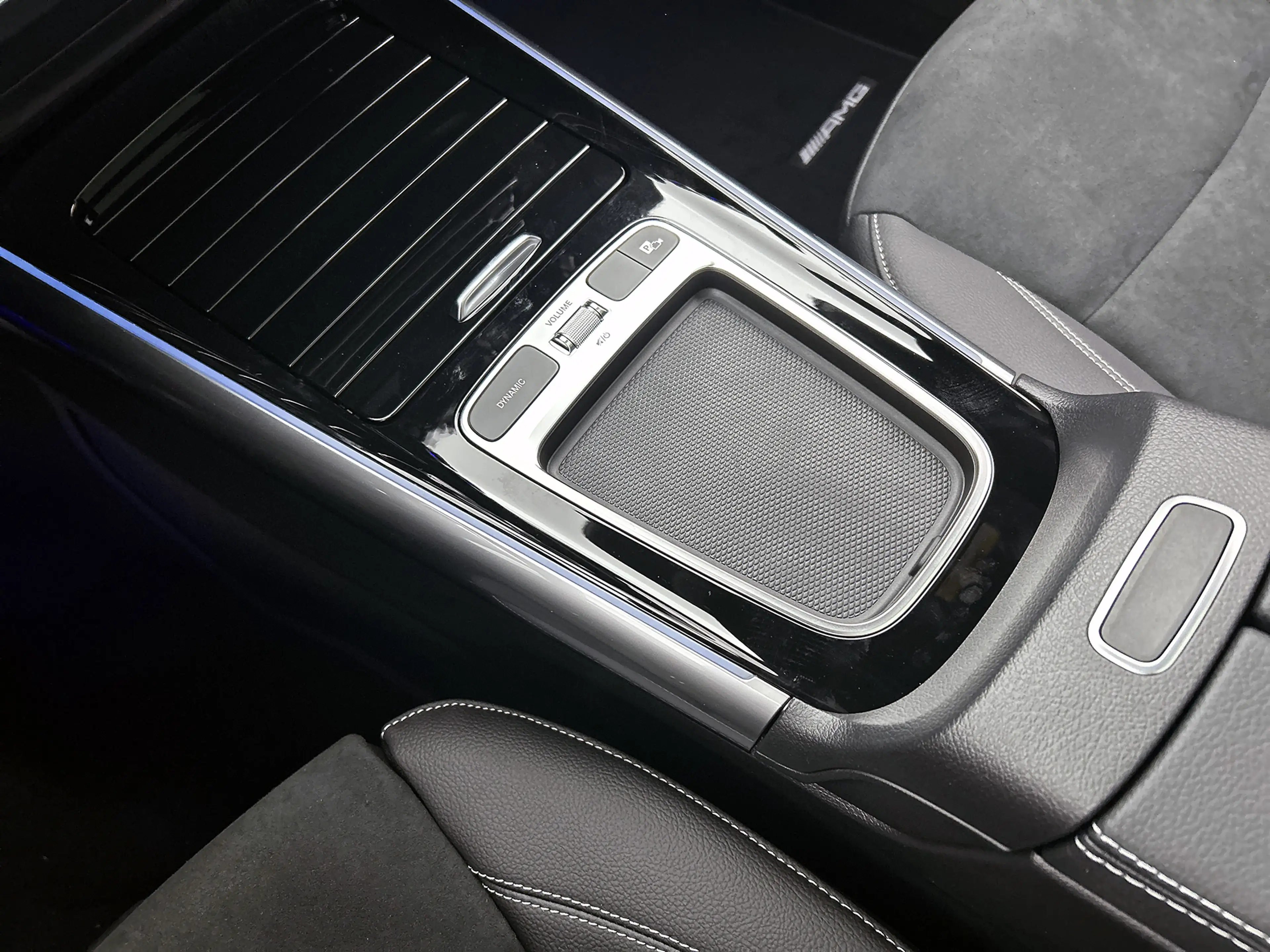 Mercedes-Benz GLA 250 e 140 Year Edition | Plus pakket | Nightpakket | P — photo 11