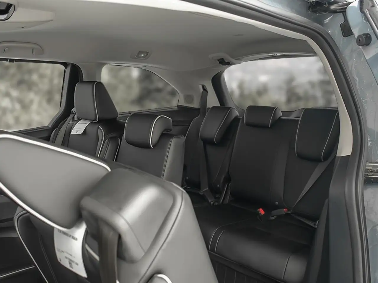Honda Odyssey снимка Honda Odyssey