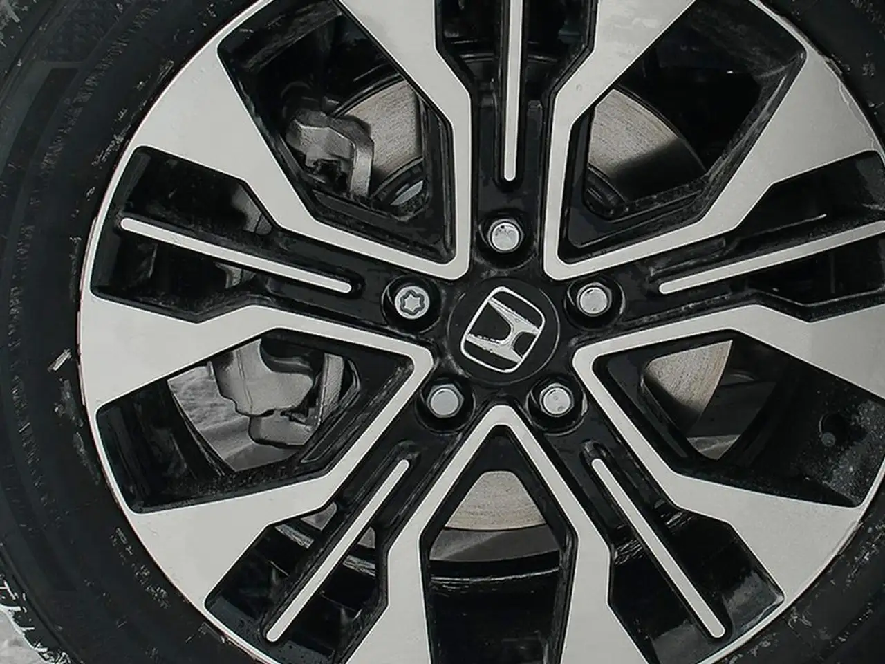 Honda Odyssey снимка Honda Odyssey