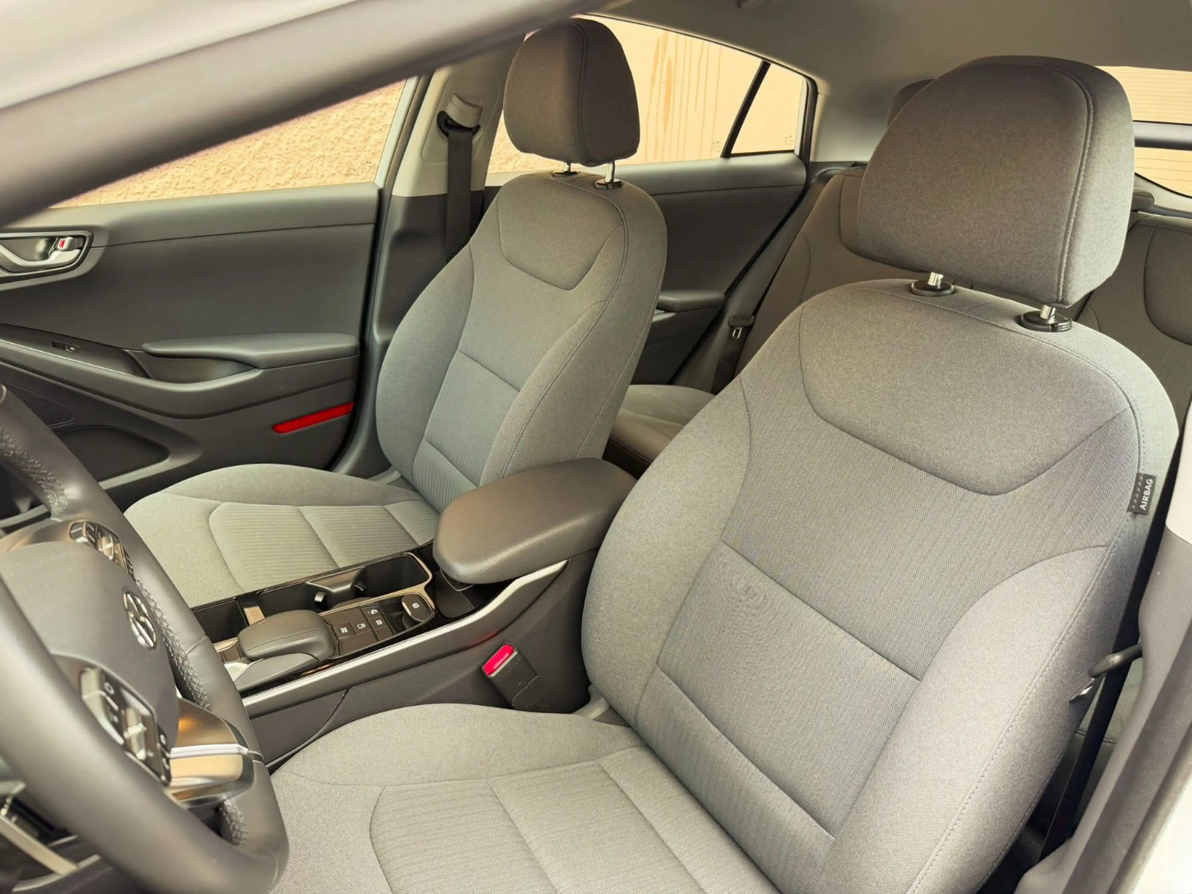 Hyundai IONIQ Trend Elektro aus 2. Besitz erst 19Tkm!!! — photo 7
