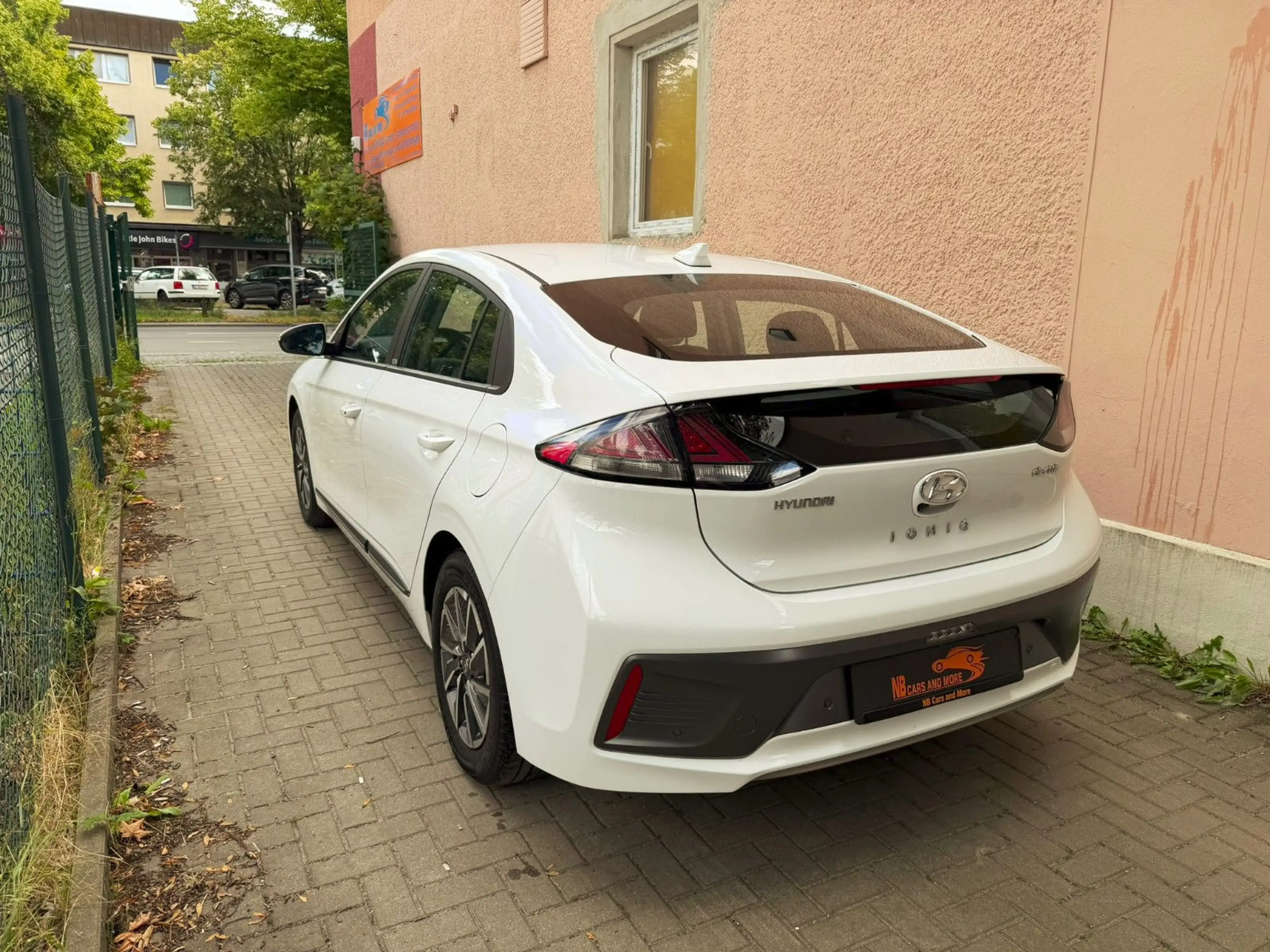 Hyundai IONIQ Trend Elektro aus 2. Besitz erst 19Tkm!!! — photo 4