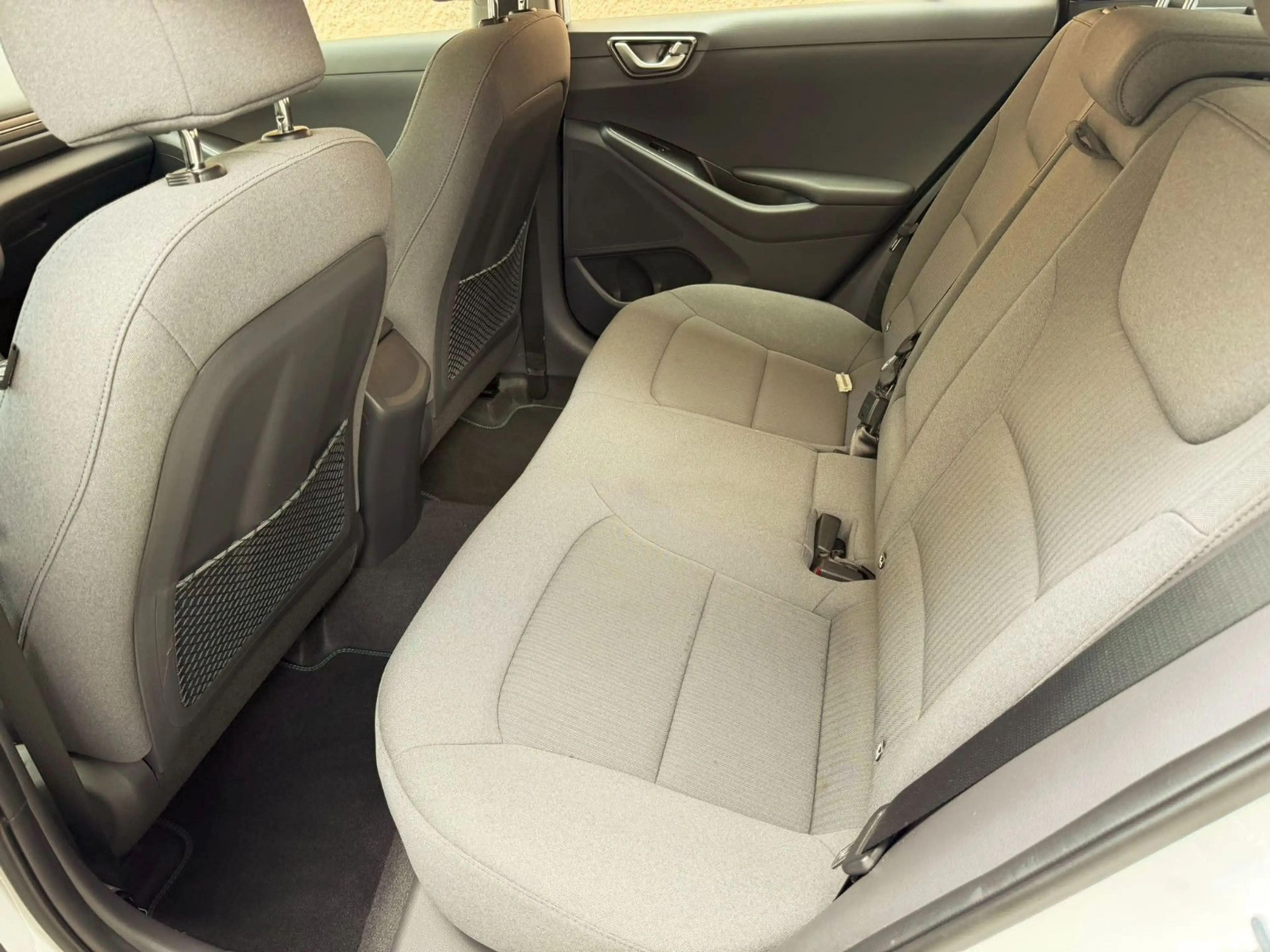 Hyundai IONIQ Trend Elektro aus 2. Besitz erst 19Tkm!!! — photo 8