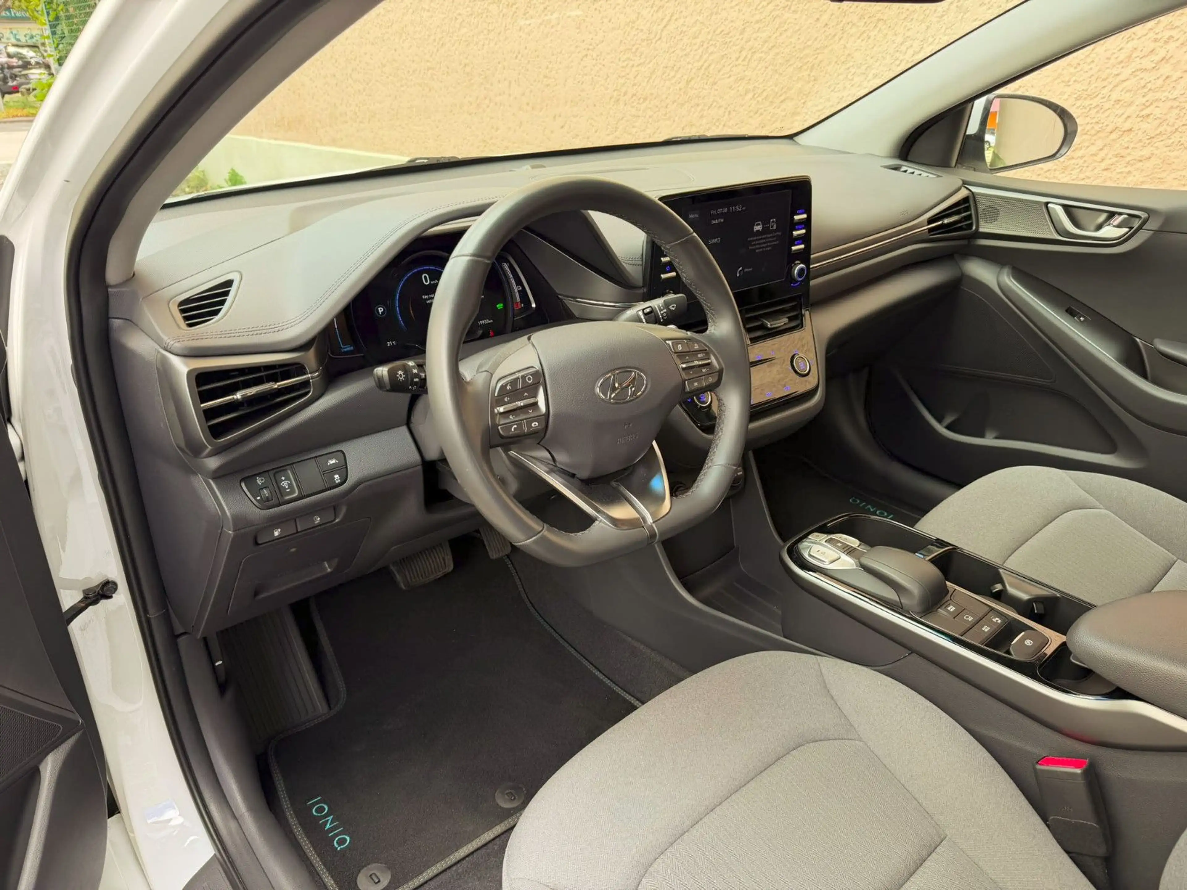 Hyundai IONIQ Trend Elektro aus 2. Besitz erst 19Tkm!!! — photo 5