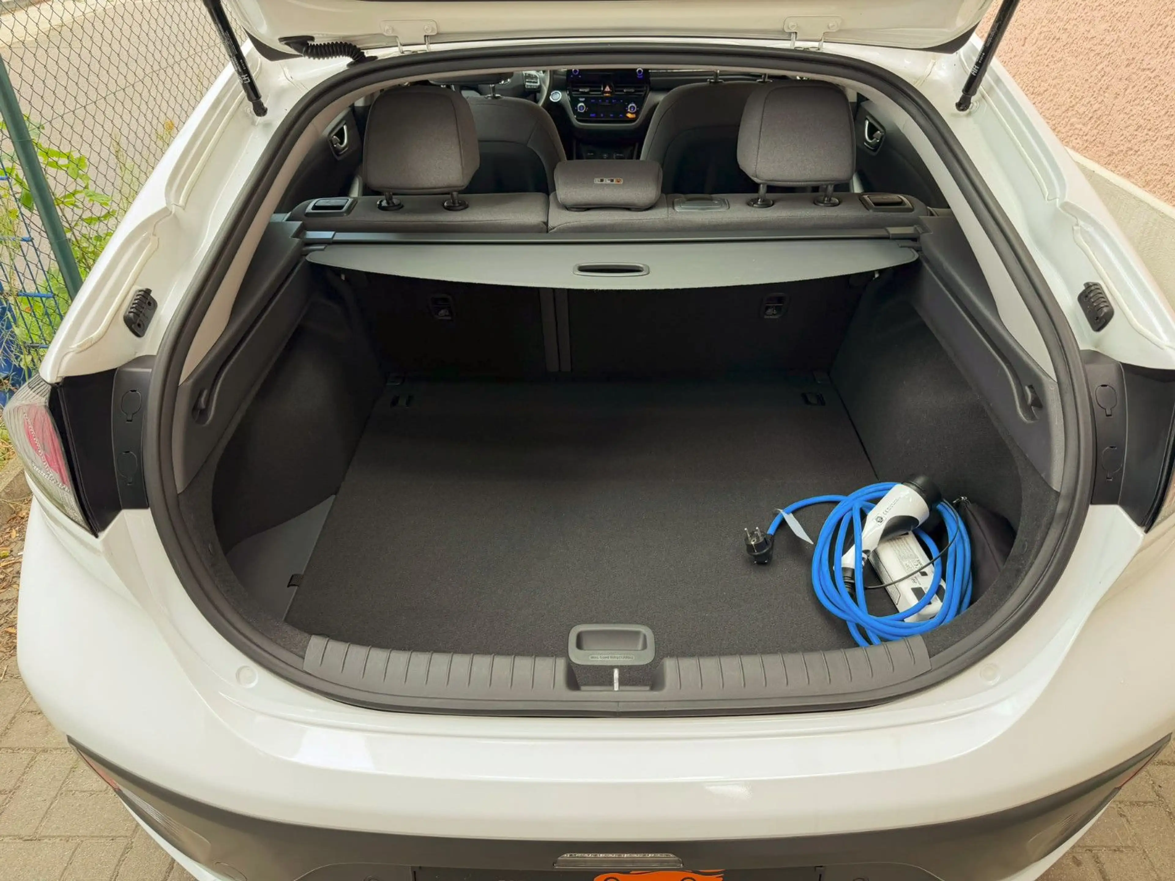 Hyundai IONIQ Trend Elektro aus 2. Besitz erst 19Tkm!!! — photo 10