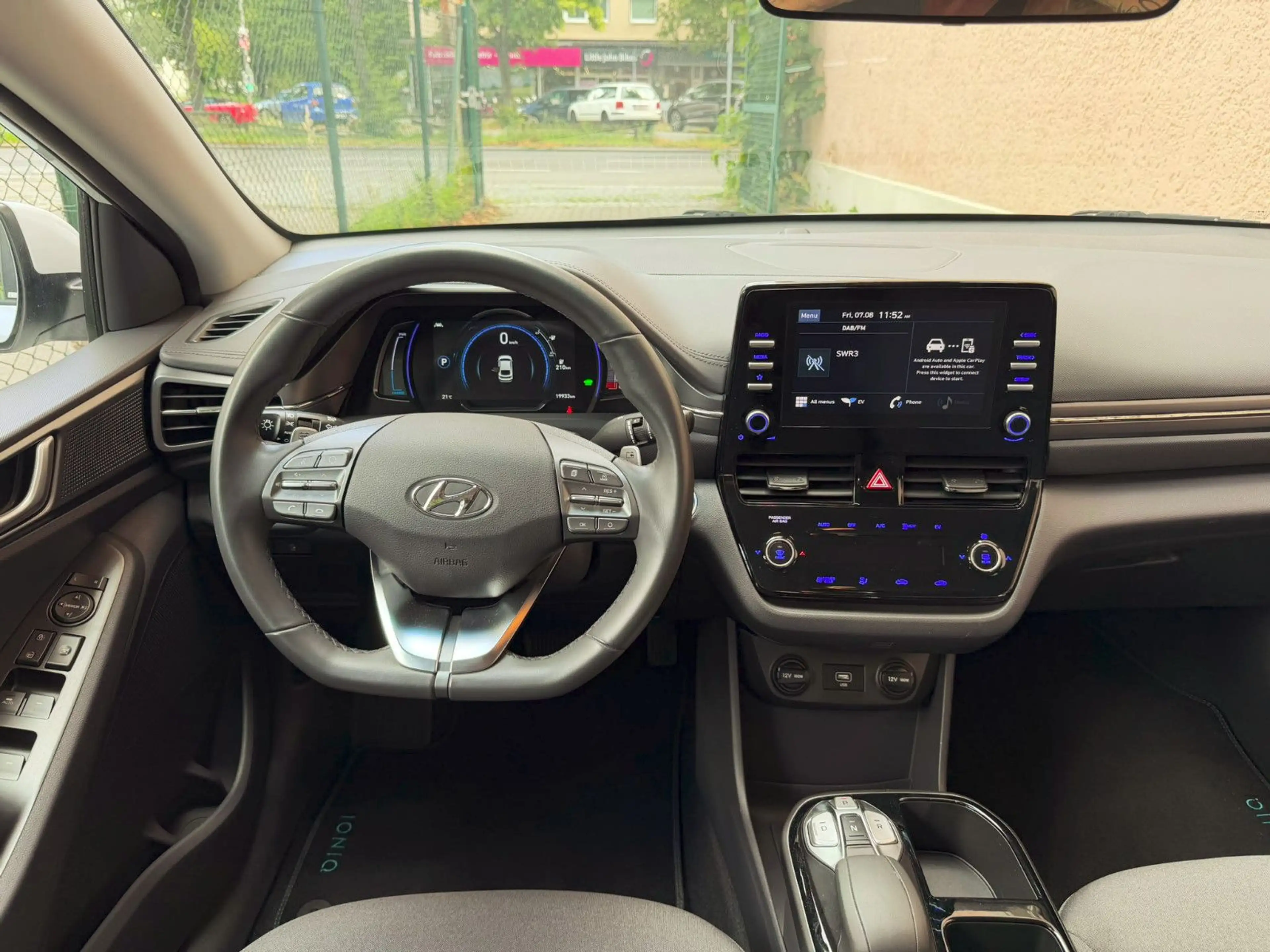 Hyundai IONIQ Trend Elektro aus 2. Besitz erst 19Tkm!!! — photo 9