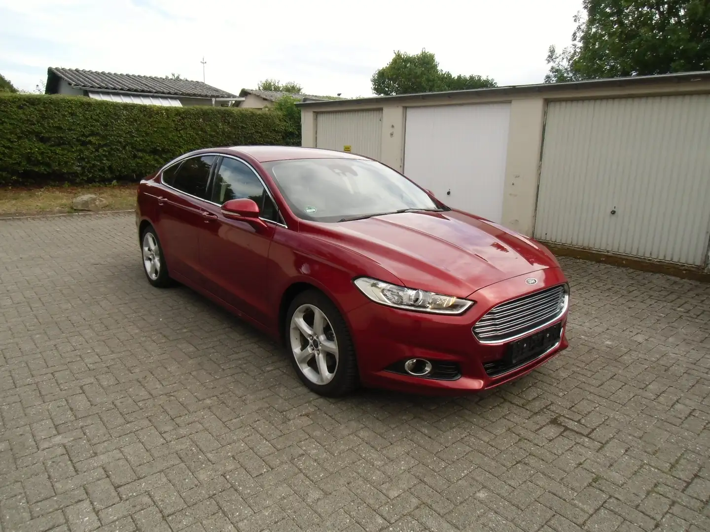 Ford Mondeo 2.0 TDCi Start-Stopp PowerShift-Aut Titanium Rot - 2