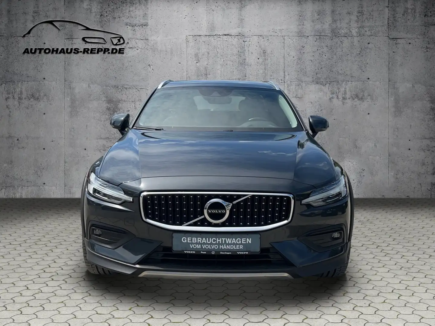 Volvo V60 Cross Country T5 AWD PRO Grey - 2