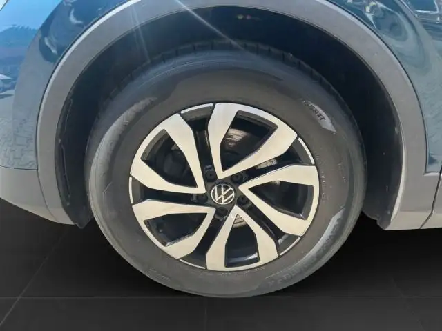 Volkswagen Tiguan view 7