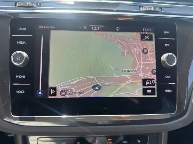 Volkswagen Tiguan view 13