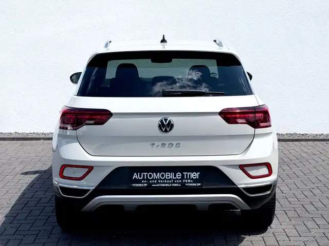 Volkswagen T-Roc view 6