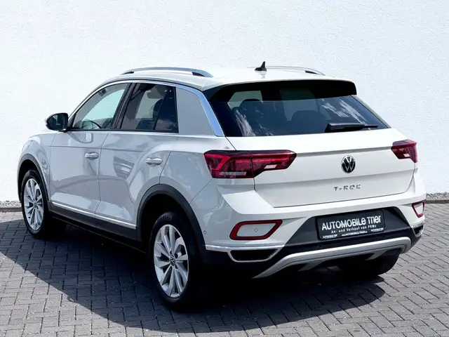 Volkswagen T-Roc view 7