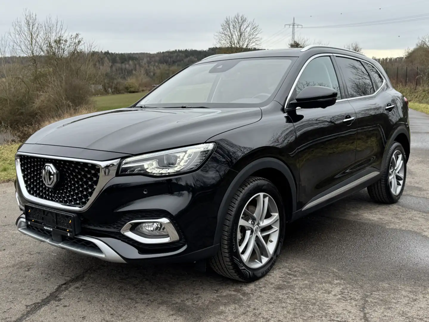 MG EHS Luxury,PHEV,PANO,SCHECKHEFT,1HAND,SHZ,NAVI Negro - 2