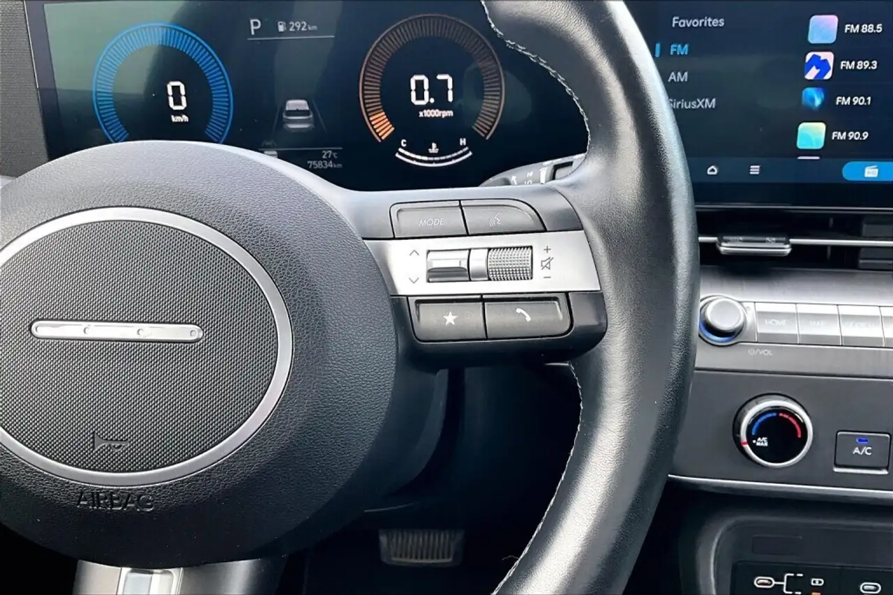 Hyundai KONA снимка Hyundai KONA