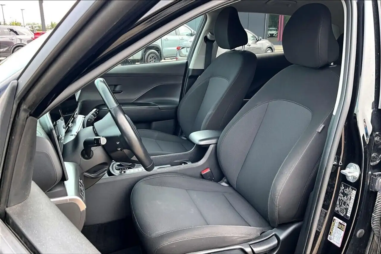 Hyundai KONA снимка Hyundai KONA