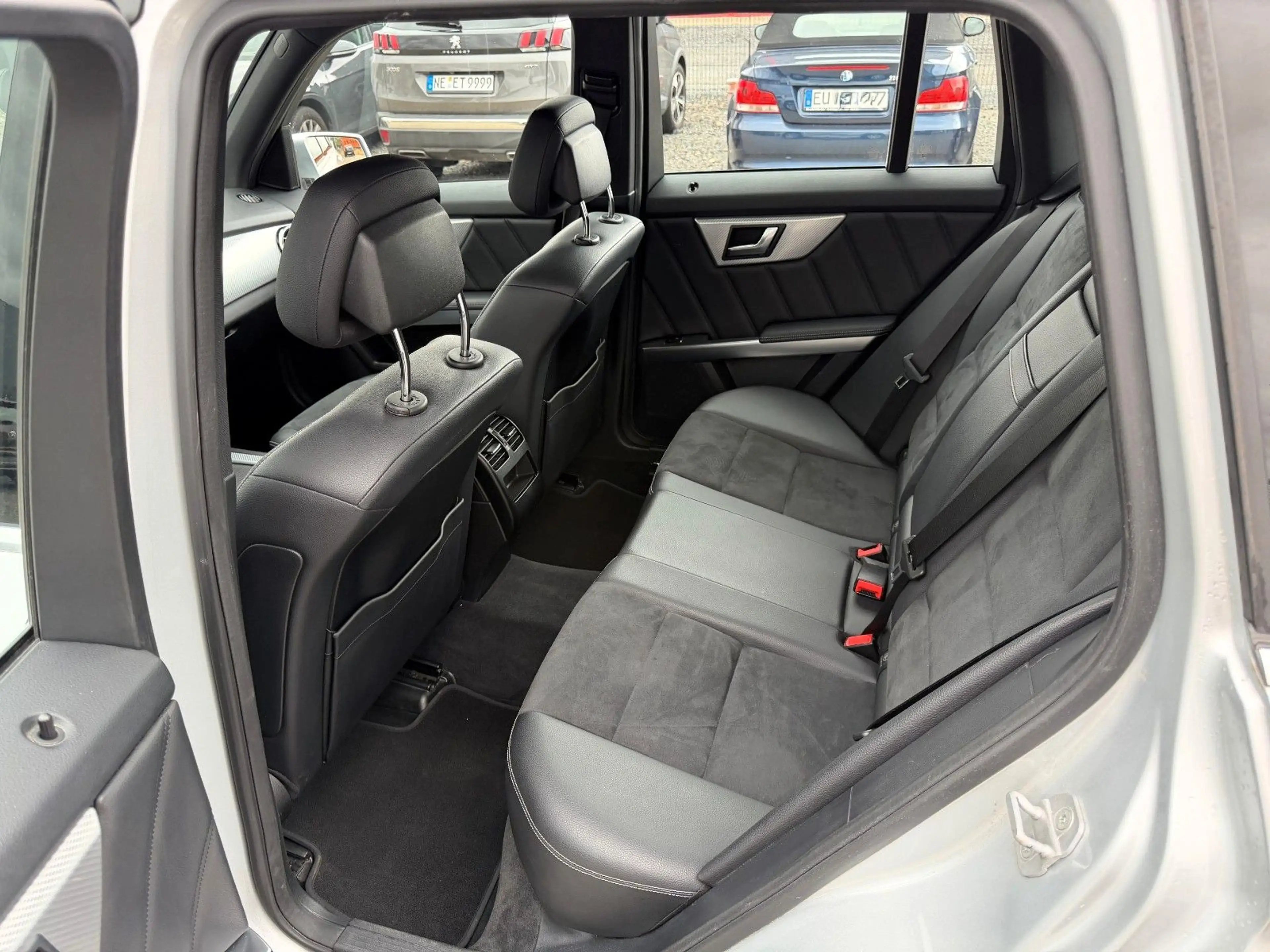 Mercedes-Benz GLK 200 CDI/Sitzheizung/NAVI/AHK/PDC Vo & hi — photo 8