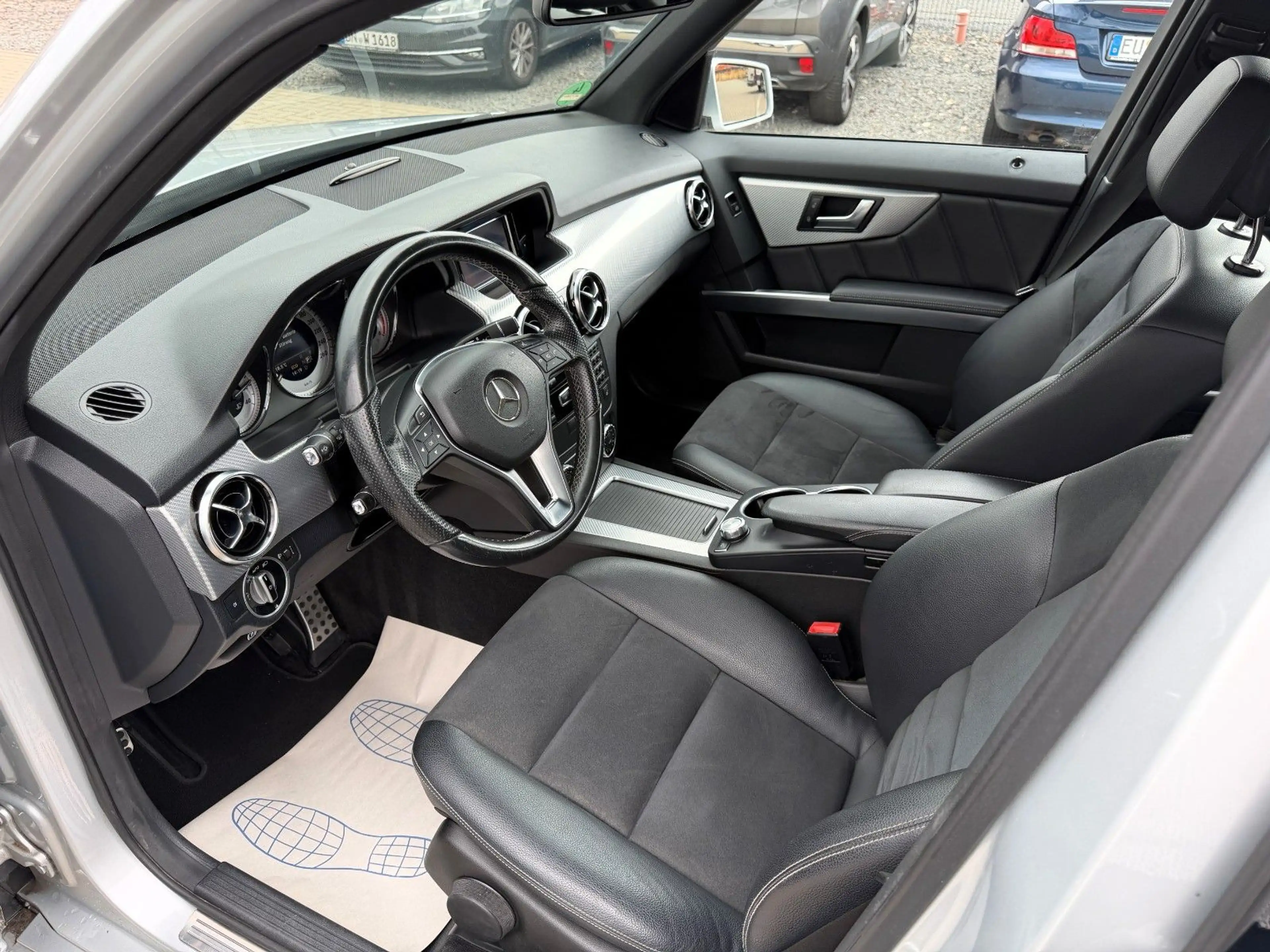 Mercedes-Benz GLK 200 CDI/Sitzheizung/NAVI/AHK/PDC Vo & hi — photo 5