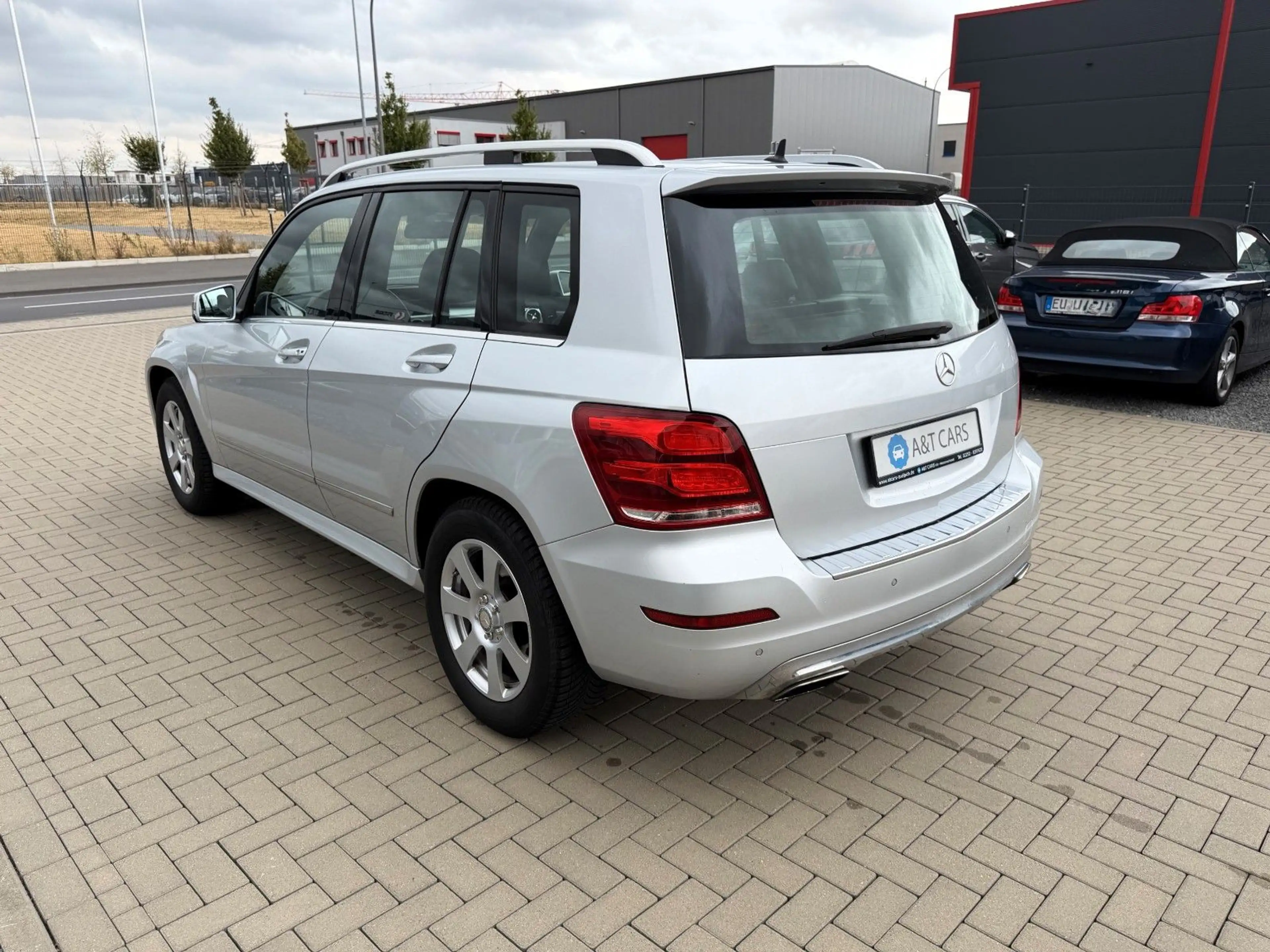 Mercedes-Benz GLK 200 CDI/Sitzheizung/NAVI/AHK/PDC Vo & hi — photo 3