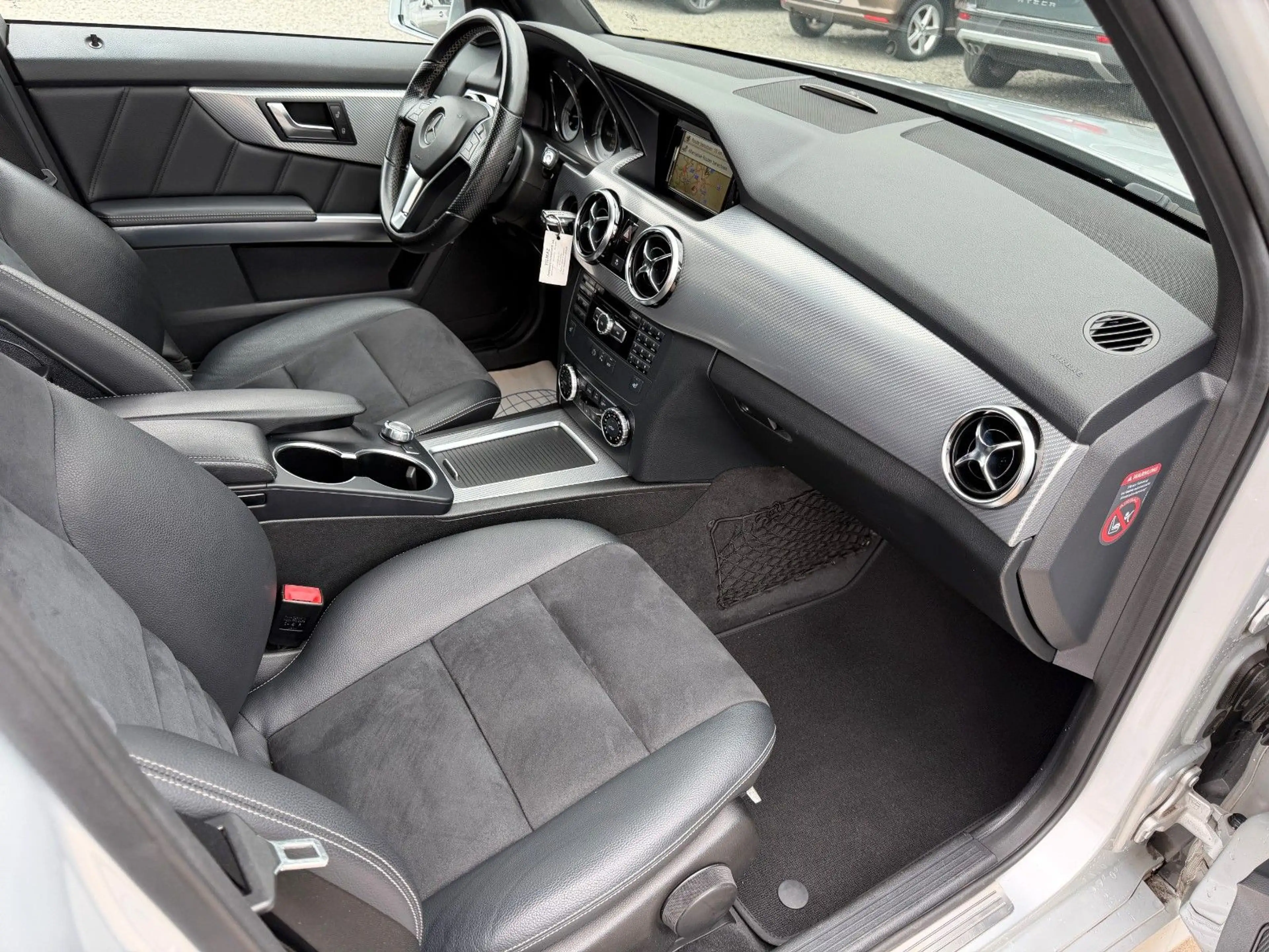 Mercedes-Benz GLK 200 CDI/Sitzheizung/NAVI/AHK/PDC Vo & hi — photo 14