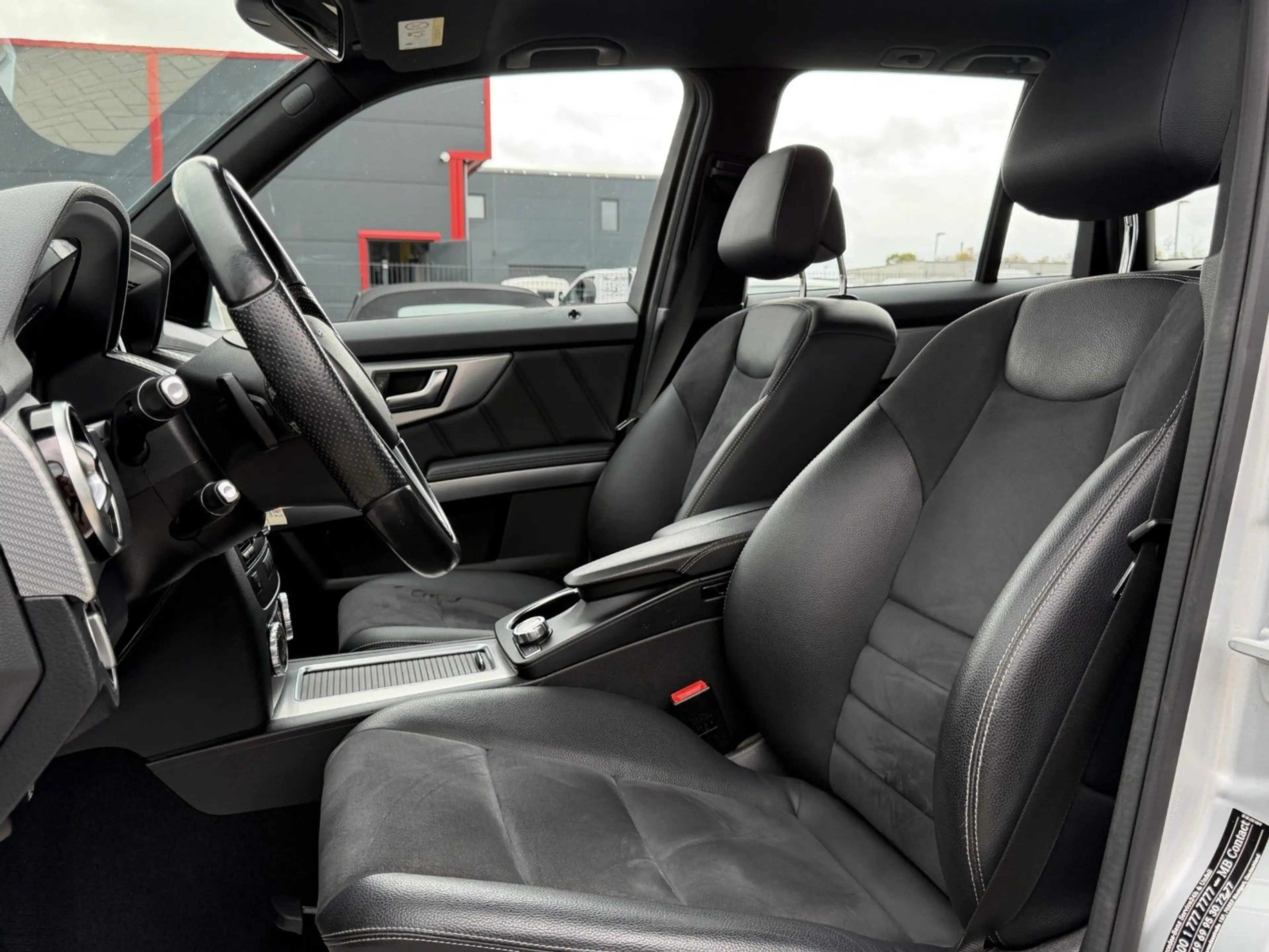 Mercedes-Benz GLK 200 CDI/Sitzheizung/NAVI/AHK/PDC Vo & hi — photo 6