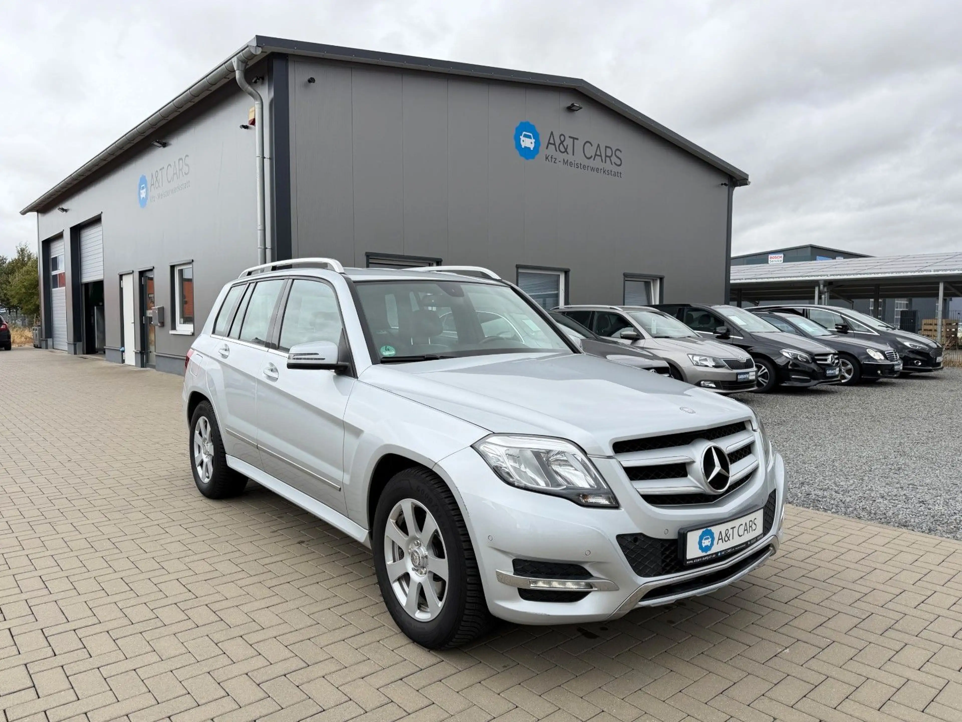 Mercedes-Benz GLK 200 CDI/Sitzheizung/NAVI/AHK/PDC Vo & hi